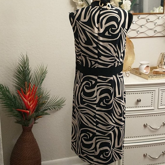 Black & Tan Dress - Picture 3 of 3